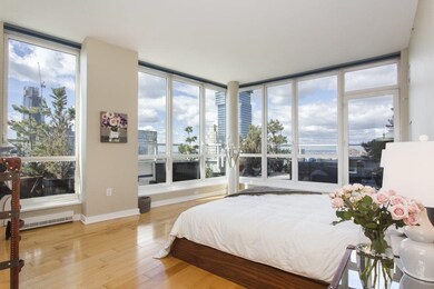 Crystal Point unit 4005, Jersey City, NJ 07302 - photo 5