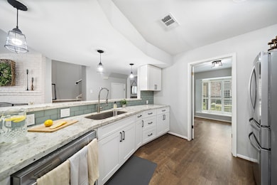 14146 Misty Meadow Ln, Houston, TX 77079 - photo 7