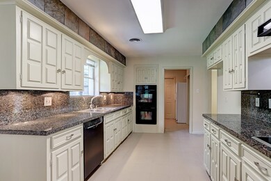 12011 Homewood Ln, Houston, TX 77024 - photo 7