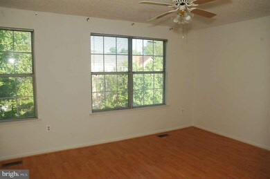 6210 William Mosby Dr, Centreville, VA 20121 - photo 4