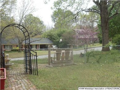 1493 Pontotoc St, Hernando, MS 38632 - photo 3