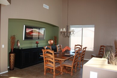 Huge Dining Area For the Whole Family