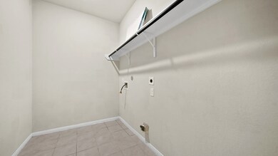 360 Kendall Crest Dr, Alvin, TX 77511 - photo 6