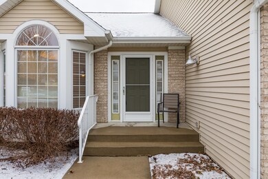 1934 Dunlin Ct NE unit 14, Grand Rapids, MI 49505 - photo 2