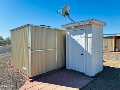 Water shed/Shed
