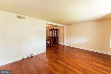 2525 Rosewood Ave, Abington, PA 19001 - photo 4