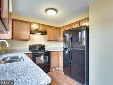 7404 Aspenpark Rd, Lorton, VA 22079 - photo 5