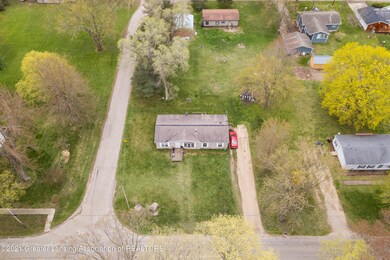 524 E Main St Maple Rapids MI-8