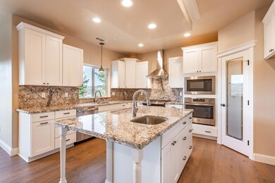 21 Kitchen