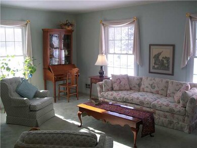 Living Room Spacious Living Room