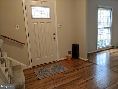 5336 Ellzey Dr, Fairfax, VA 22032 - photo 2