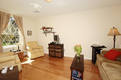 54 Cheshire Square, Little Silver, NJ 07739 - photo 3