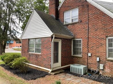 481 N Center St, Statesville, NC 28677 - photo 3