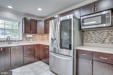 9301 Santayana Dr, Fairfax, VA 22031 - photo 5