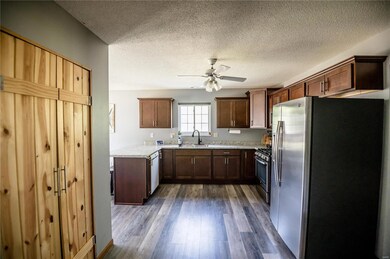 23 Burdick Creek Rd, Collinsville, IL 62234 - photo 2