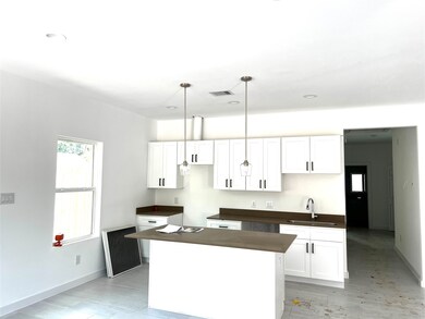 8110 Schneider St, Houston, TX 77093 - photo 2