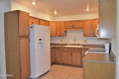 14068 N Newcastle Dr, Sun City, AZ 85351 - photo 4