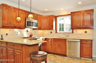 194 Weaver St, Greenwich, CT 06831 - photo 6