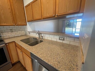 4938 Palmbrooke Cir, West Palm Beach, FL 33417 - photo 6