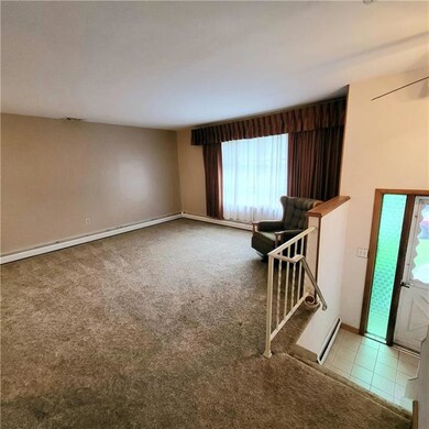 1040 Karoly St, Freemansburg, PA 18017 - photo 5