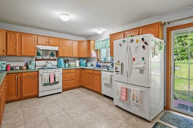 3 Newton St, Barre, MA 01005 - photo 4