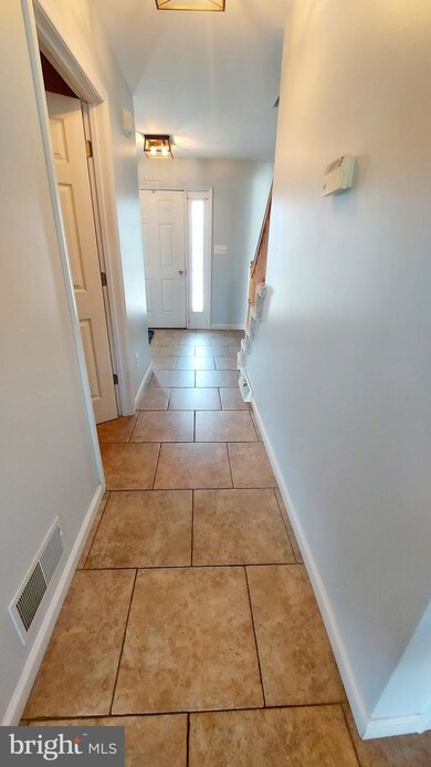 6 S Sycamore Ln, Stewartstown, PA 17363 - photo 7