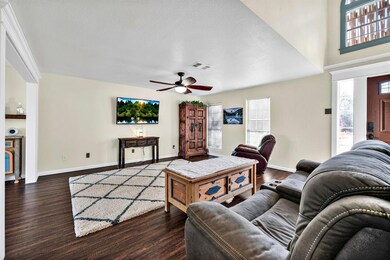 27172 Whispering Meadow Dr, Whitney, TX 76692 - photo 4