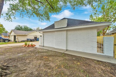 2123 Beaver Bend Rd, Houston, TX 77088 - photo 2