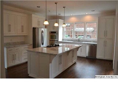 Amazing chef's kitchen.