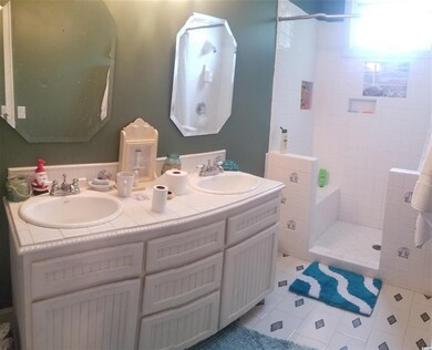 301 S Myrtle St, Myrtle Beach, SC 29577 - photo 5