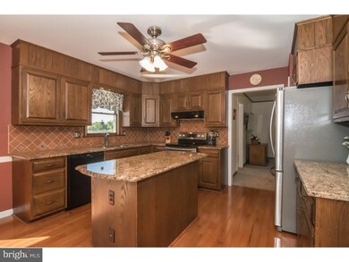 808 Cottonwood Dr, Malvern, PA 19355 - photo 5