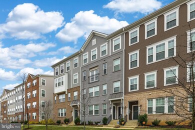 2740 Duvall Ridge Rd unit 453, Hyattsville, MD 20785 - photo 2