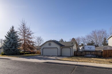 2909 NW 17th St, Redmond, OR 97756 - photo 6