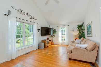 77 Rosegate Farm Dr, Manchester, NH 03109 - photo 6