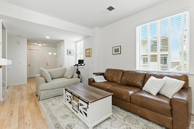 13009 Evening Creek Dr S unit 8, San Diego, CA 92128 - photo 4