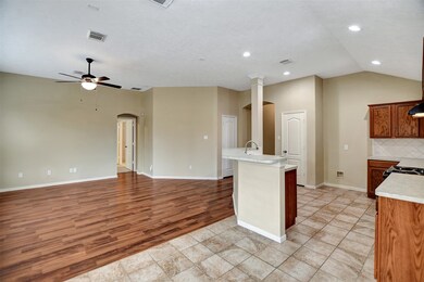 18806 Squirrel Oaks Dr, Magnolia, TX 77355 - photo 4