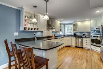 140 Hoover Rd, Needham Heights, MA 02494 - photo 2