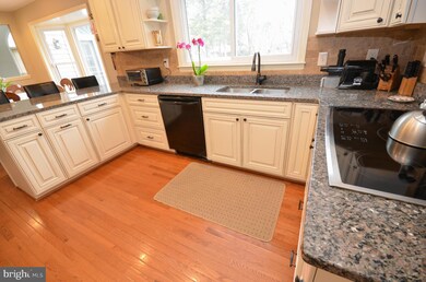 13436 Marble Rock Dr, Chantilly, VA 20151 - photo 6