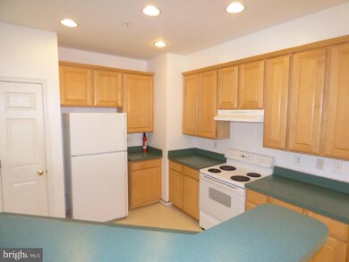 21160 Camomile Ct unit 119, Germantown, MD 20876 - photo 3