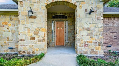 216 Overton Ridge Cir, Weatherford, TX 76088 - photo 2