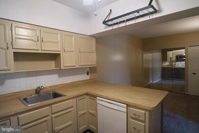 90 Oakridge Dr, Langhorne, PA 19047 - photo 7