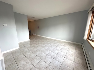 1 Cora St unit 4, New Haven, CT 06512 - photo 4