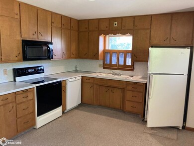 434 W Gate Rd, Carroll, IA 51401 - photo 6