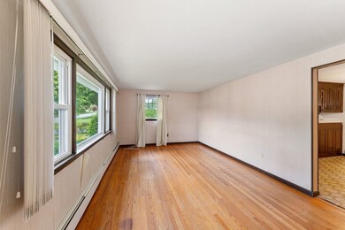 12 Wayne Ct, Holyoke, MA 01040 - photo 7