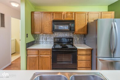 5616 Chilkoot Ct I202-large-008-10-Kitch