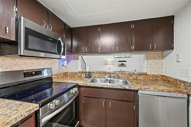 3371 Alouette Cir unit 2, Fort Myers, FL 33907 - photo 7