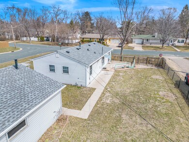 1101 W 87th St, Bloomington, MN 55420 - photo 5