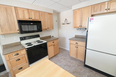 1118 Hammerling Ave, Grand Forks, ND 58201 - photo 7