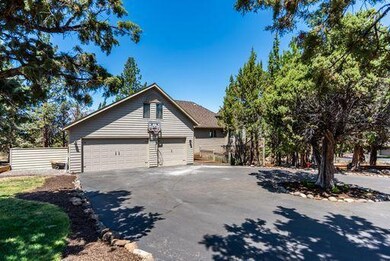 Triple Car garage