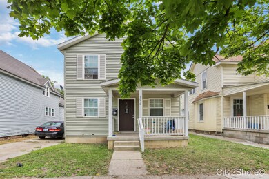 1010 Caulfield Ave SW, Grand Rapids-1